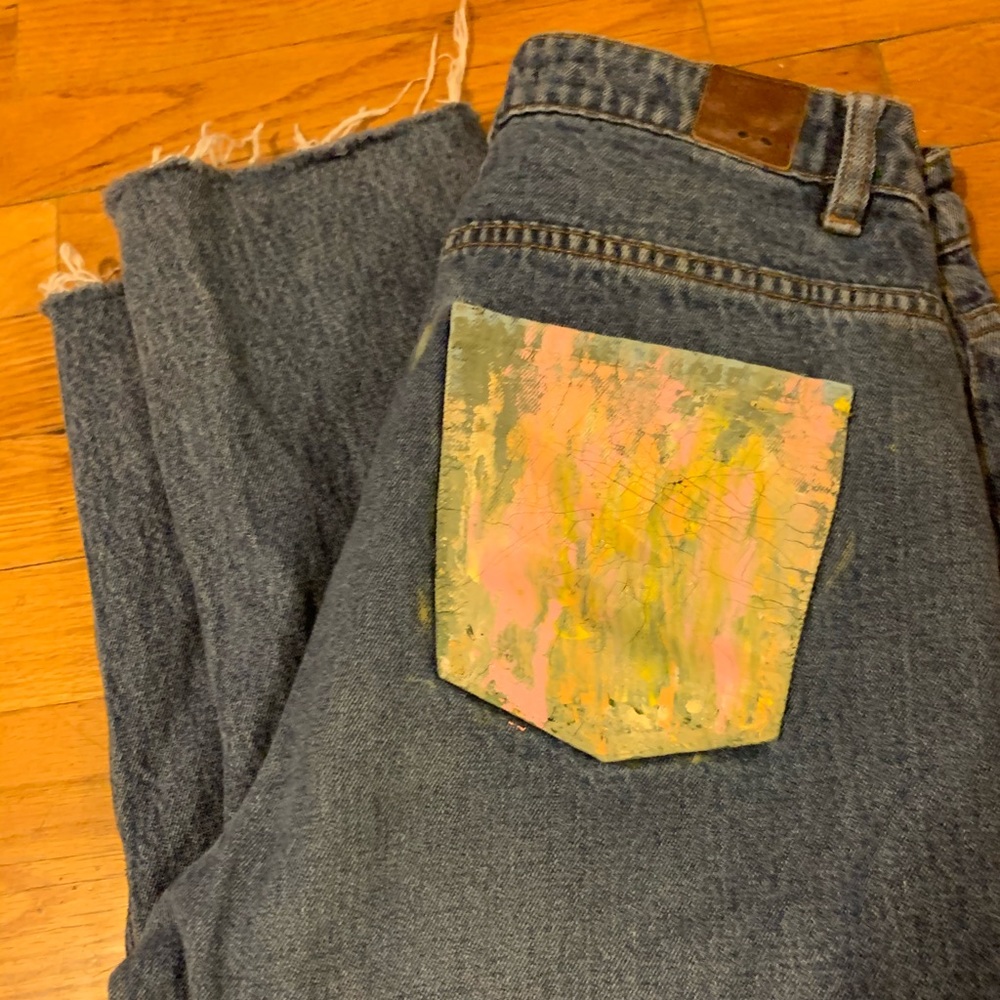 Cut off mom jeans